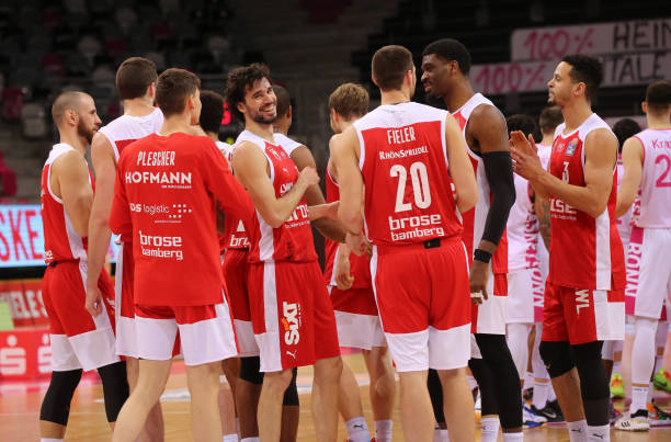 前场缺乏足 前场缺乏足